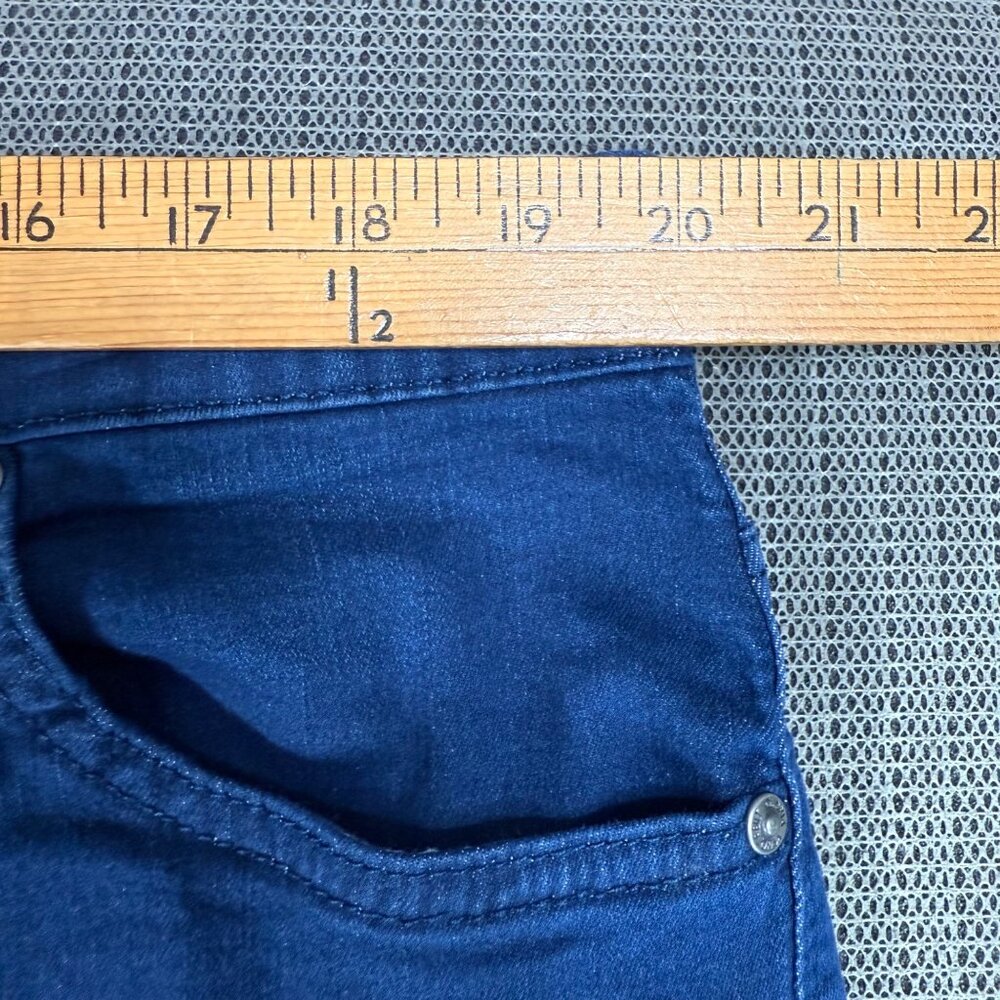 Gloria Vanderbilt Amanda Womens Size 18W Blue Slimming Tapered Leg Denim Jeans - Picture 5 of 12